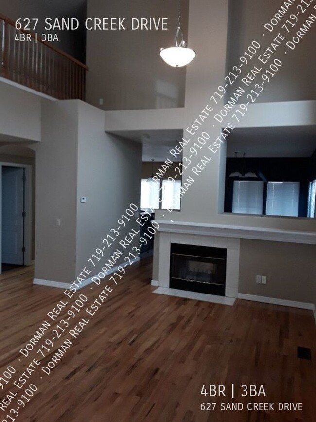 Building Photo - Gorgeous home in the Villages at Sandcreek!