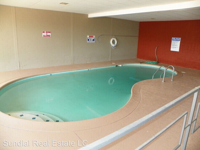 Foto del edificio - Studio, 1 bath Apartment - 426 W. 9th St.