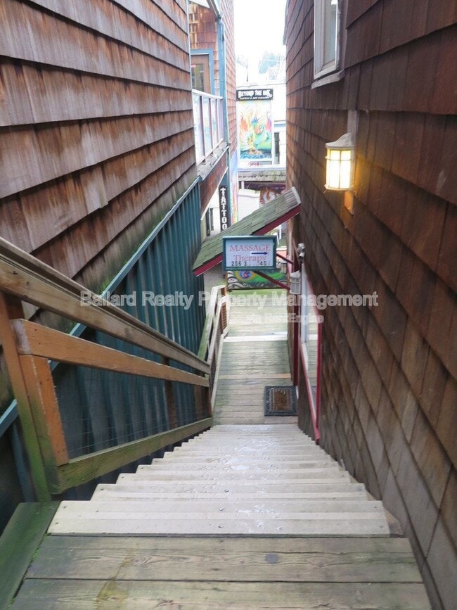 Photo - 469 N 36th St Apartment