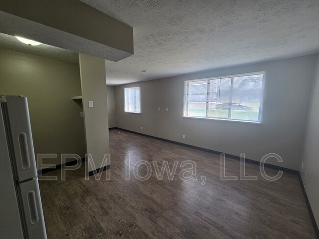 Foto del edificio - 990 Grand Ave