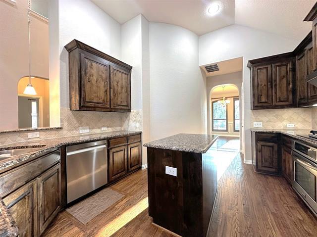 Building Photo - 2453 Ranchview Dr