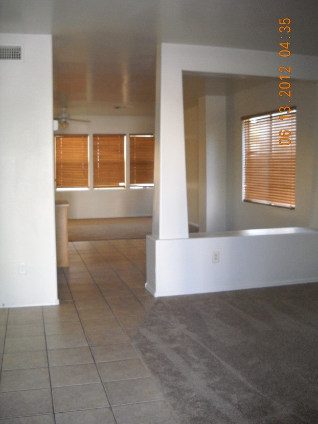 Building Photo - 7006 S 40th Ave