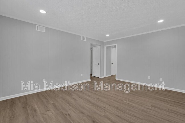 Foto del edificio - 111 E Mell St