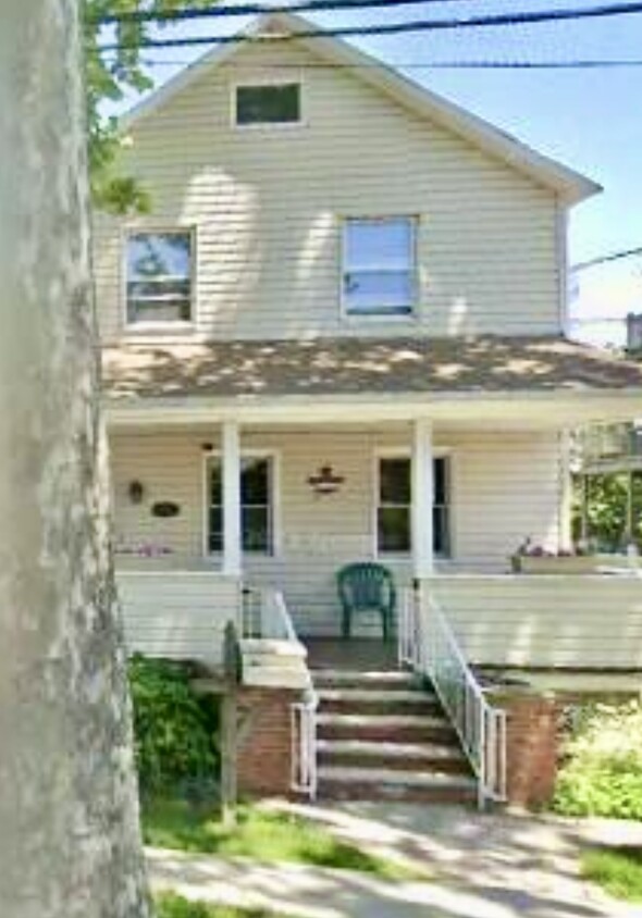Front of the house - 289 Delaware Ave