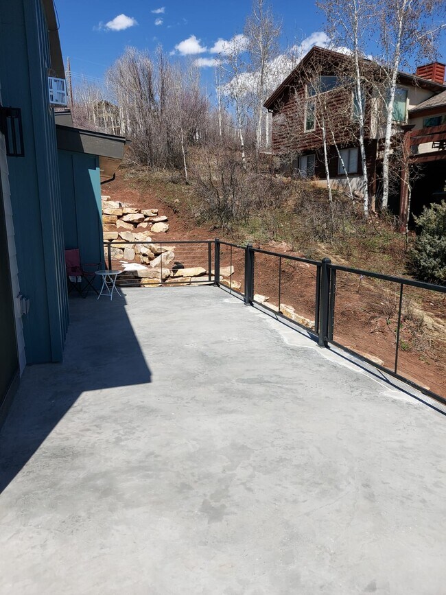 Building Photo - 4432 Hidden Cove Rd