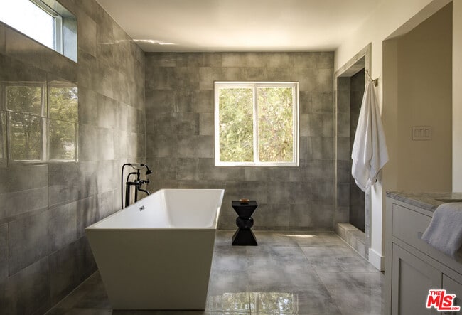 Foto del edificio - 2370 San Marco Dr