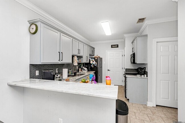 Foto del edificio - 10600 Lakes Blvd