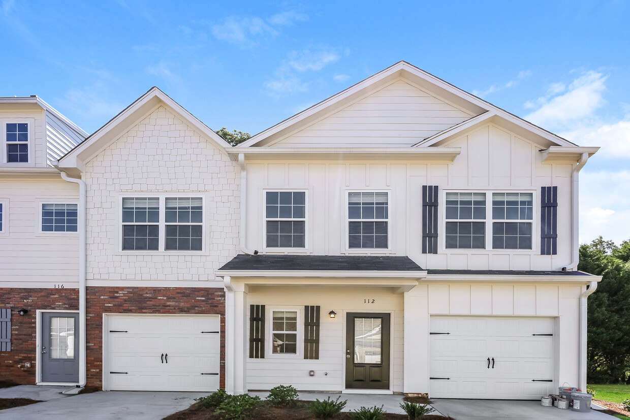 Primary Photo - 112 Riley Cir, Dawsonville, GA
