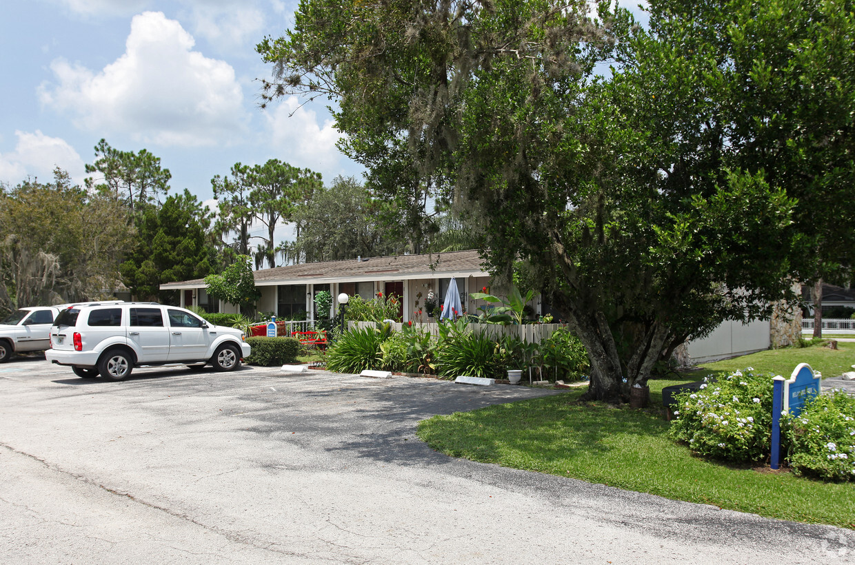 Primary Photo - Strawberry Place Apartments