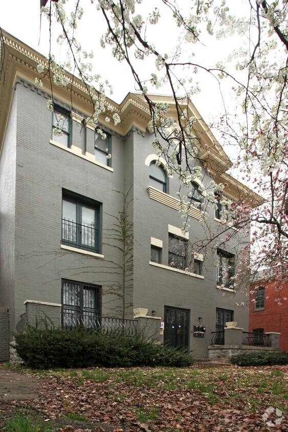 Primary Photo - 1124 S 1st St