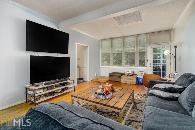 Foto del edificio - 5215 Chemin De Vie NE