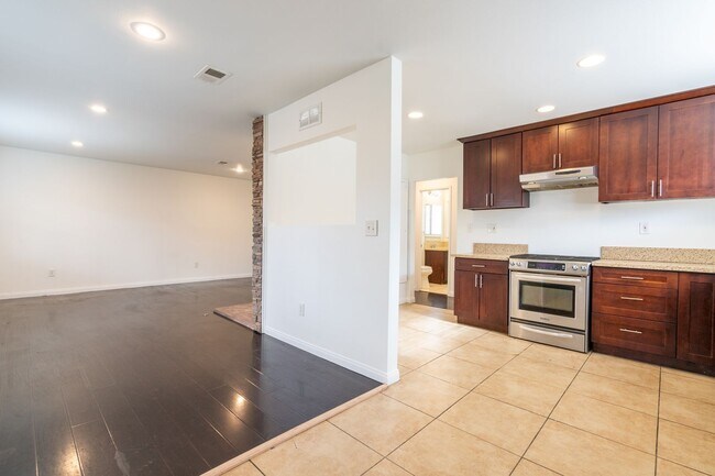 Foto del edificio - 2540 Hudspeth St