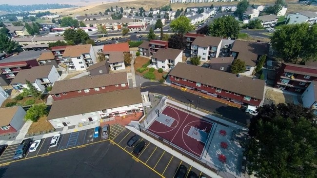 Building Photo - Cougar Ridge