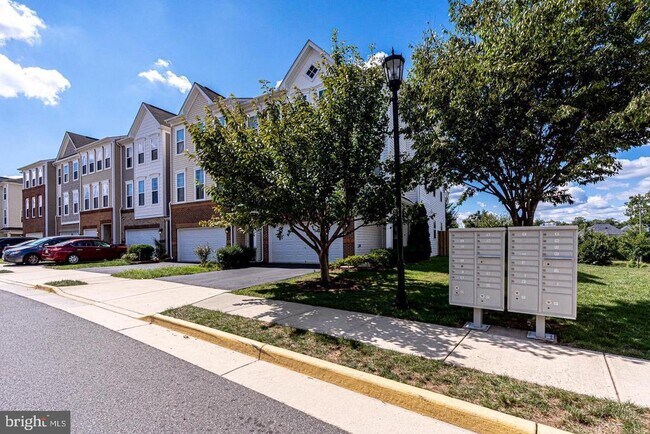 Building Photo - 24689 Capecastle Terrace