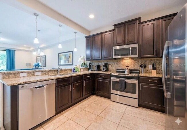 Foto del edificio - 8151 Roseville Blvd