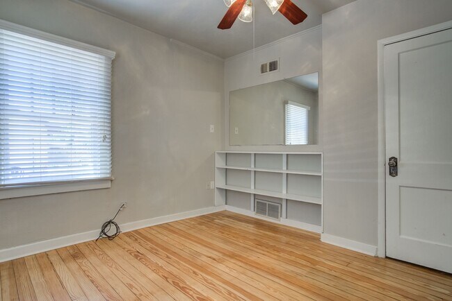 Building Photo - 2305 14th St