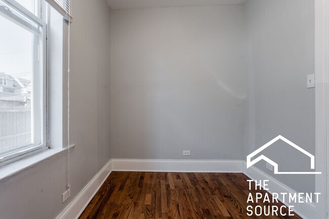 Foto del edificio - 3614 W George St