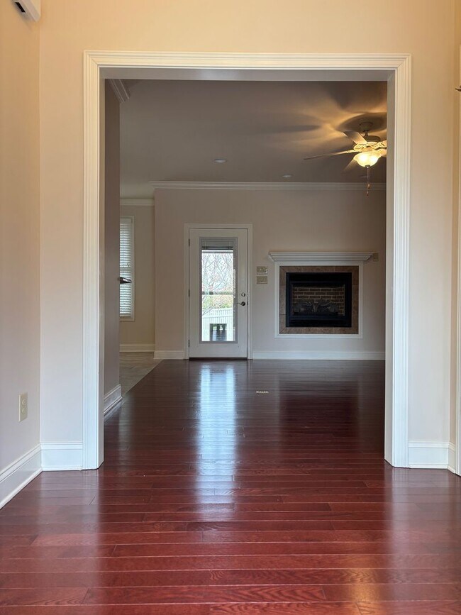 Foto del edificio - Maryville City 37801 - 4 bedroom, 2 bath h...