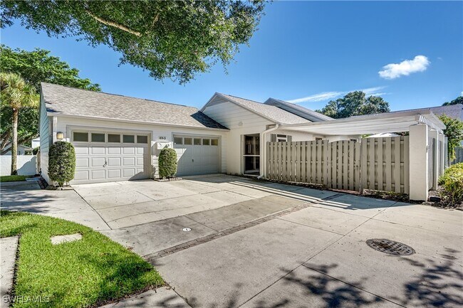 Foto del edificio - 878 Meadowland Dr
