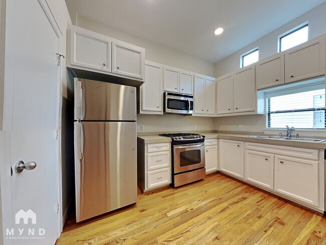 Foto del edificio - 648 Westcross St