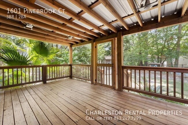 Building Photo - 1601 Pinebrook Ct