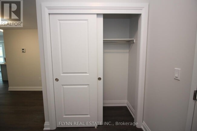 Building Photo - 118 Summersides Blvd