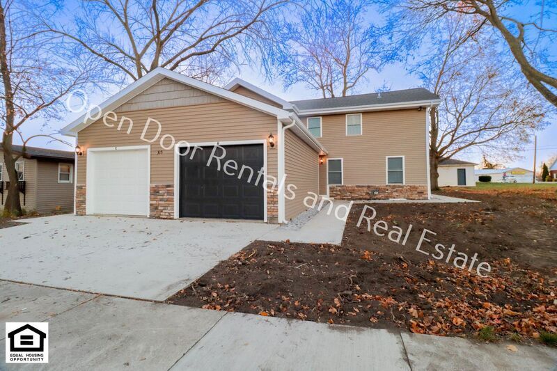 Foto principal - 315 S Washington St