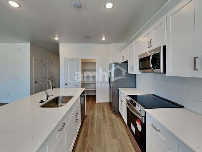 Building Photo - 12640 W Adair Dr