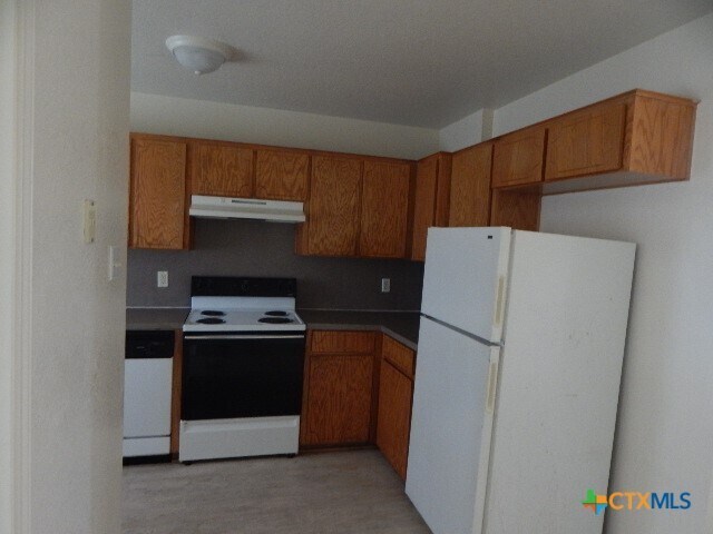 Foto del edificio - 1202 Industrial Blvd