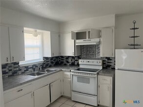 Building Photo - 516 Wolf St