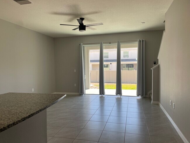 Sala de estar - 3525 Marigold Patch Ct