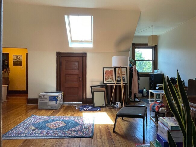Building Photo - 16 Whittier St