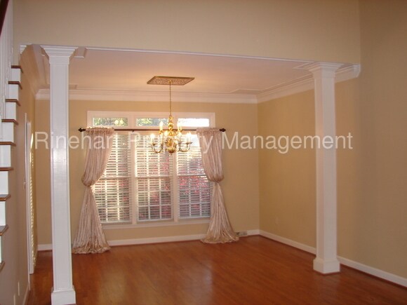 Building Photo - 1325 Beckton Ct