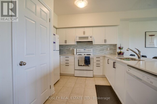 Building Photo - 13-13 Eaton Park Ln