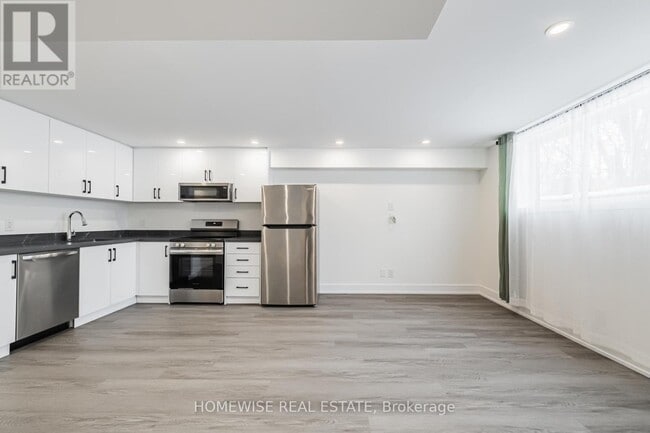 Building Photo - 26 Sage Ave