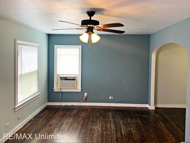 Building Photo - 3 br, 1 bath House - 519 Drake Ave