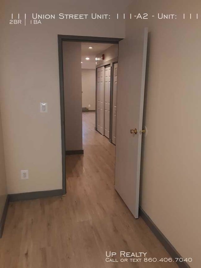 Building Photo - 2 bedroom in Bristol CT 06010