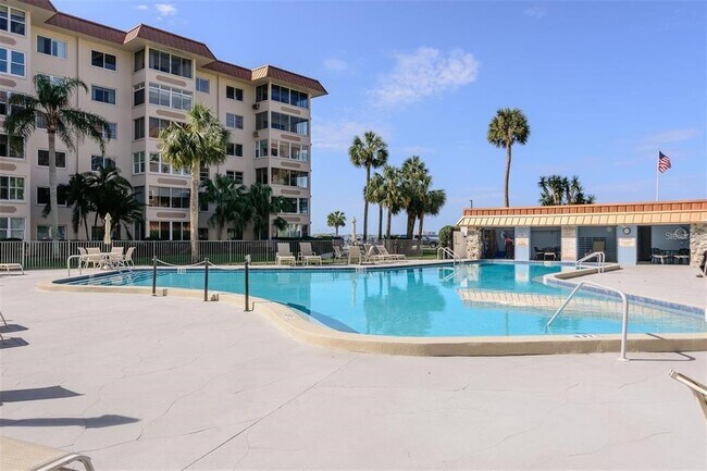 Foto del edificio - 632 Edgewater Dr