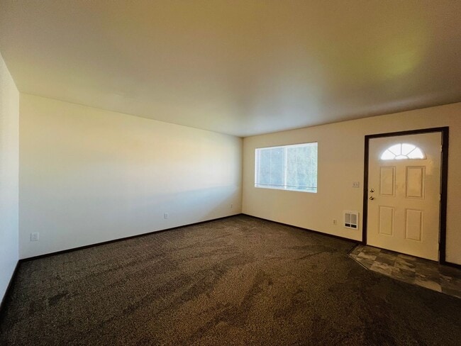 Building Photo - m4104