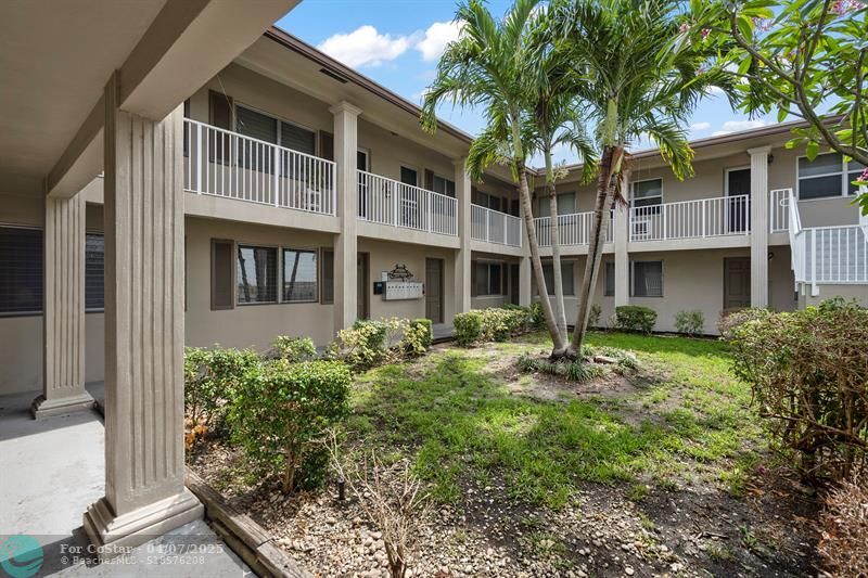 Foto principal - 2130 NE 42nd Ct