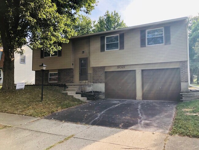 Building Photo - Beautiful Bi-Level Home in Huber Heights