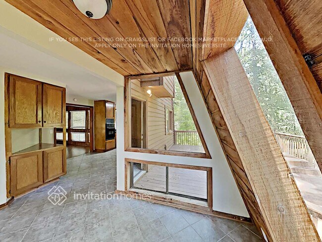 Foto del edificio - 2955 Pond View Ct