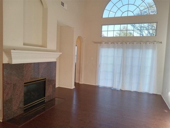Foto del edificio - 14420 Walters Rd