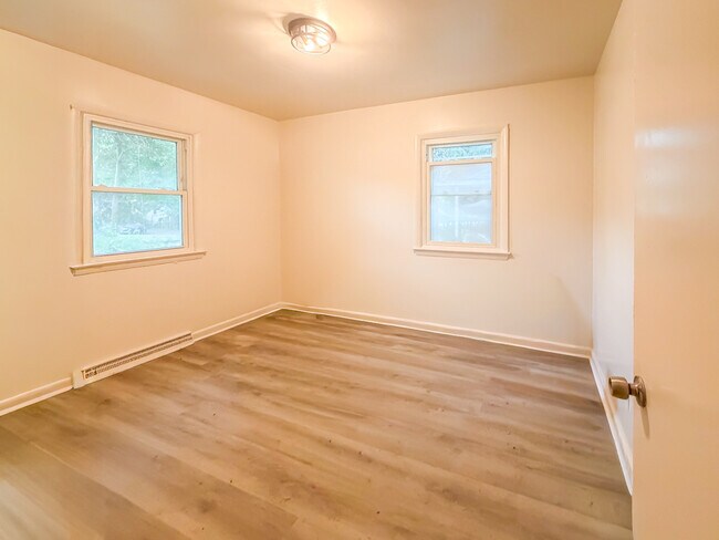 Foto del edificio - 2235 N Whitehill Dr