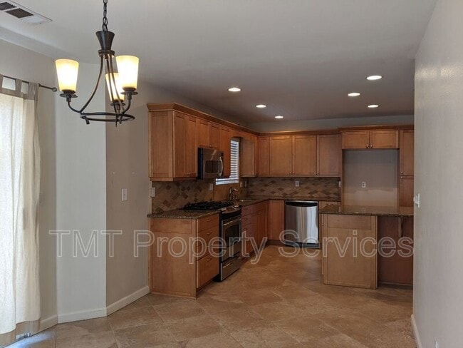 Building Photo - 2537 Brunswick Dr