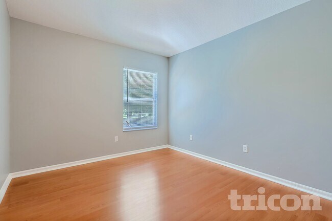 Foto del edificio - 1627 Mosaic Forest Dr