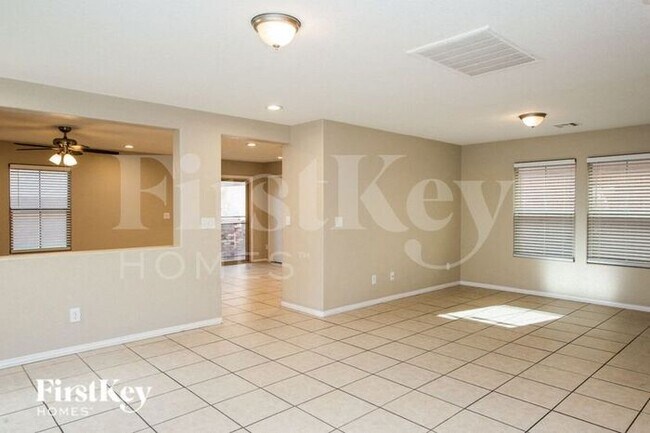 Foto del edificio - 10833 Beach House Ave