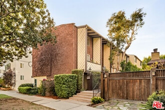 Building Photo - 621 California Ave