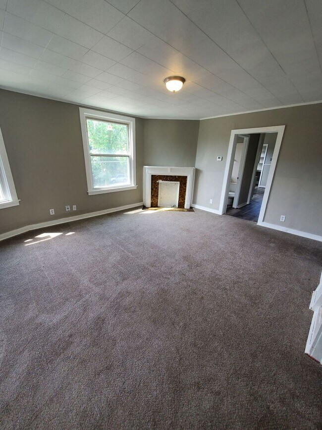 Foto del edificio - 2201-2203 N 32nd St. (Duplex)