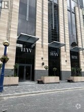 Building Photo - 11-3611 Yorkville Ave